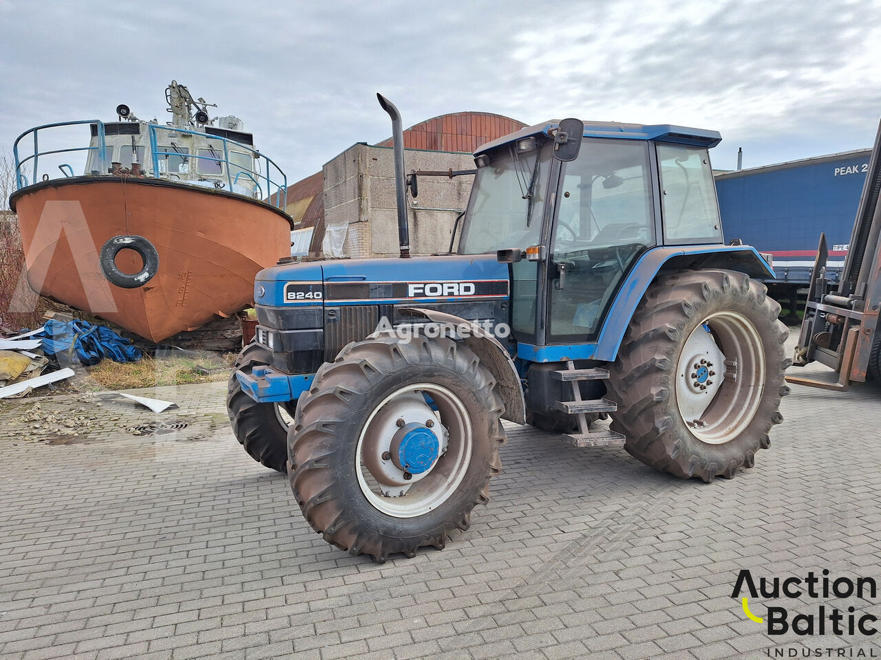 Ford 8240 4WD hjul traktor