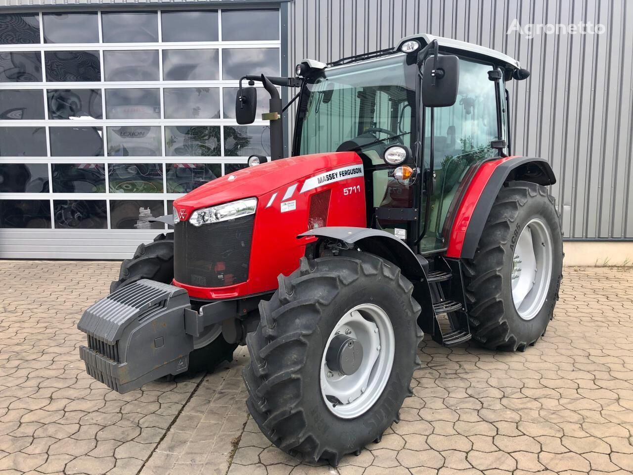 ny Massey Ferguson 5711 (v naiavnosti v Ukraini) hjul traktor