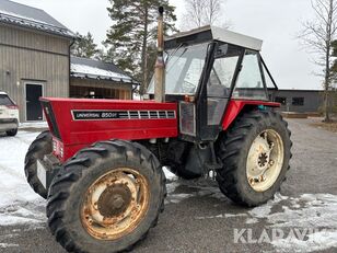 Universal 850 DT hjul traktor