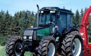 Valtra 900-4 hjul traktor for deler