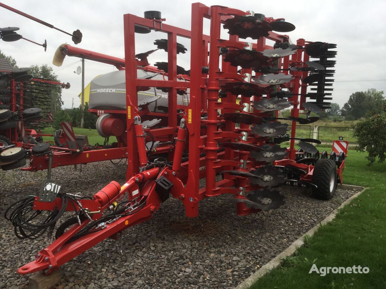 ny Horsch Tiger 6 MT seedbed cultivator