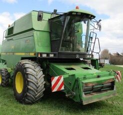 John Deere John Deere 2066 Hillmaster  skurtresker